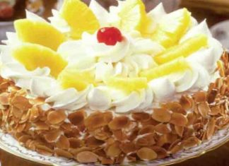 Tort cu frisca si ananas – o idee perfecta de tort pentru noaptea de Revelion