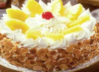 Tort cu frisca si ananas – o idee perfecta de tort pentru noaptea de Revelion