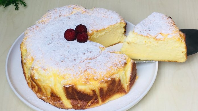 prăjitură delicioasă și ușoară fără ulei și fără făină, bazată pe iaurt