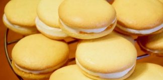 Biscuiți Raffaello cu cremă de smântână și mascarpone