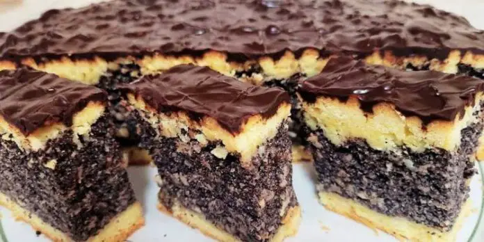 Rețetă Delicioasă de Prăjitură cu Mac și Ciocolată