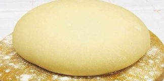 Rețetă Aluat Fraged pe Bază de Iaurt, Fără Ouă: Perfect pentru Plăcinte, Brioșe și Pizza