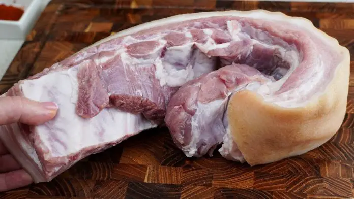 Dacă nu vă place pieptul de porc, sigur vă veți schimba părerea după ce îl veți pregăti după această rețetă! Dacă nu vă place pieptul de porc, sigur vă veți schimba părerea după ce îl veți pregăti după această rețetă!