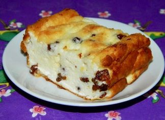  Rețetă de budincă cu brânză dulce și stafide, fără făină și zahăr