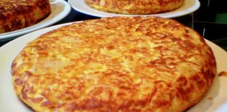 Rețetă de tortilla de cartofi, o bunătate simplă și gustoasă care te va cuceri cu savoarea sa autentică