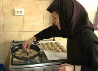 Descoperă Secretul Chifteluțelor Mănăstirești de la Mănăstirea Prislop - O Delicatesă Perfectă pentru Post!