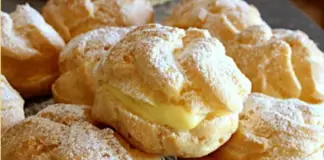 Descoperă cum să prepari Choux a la Creme, o alegere elegantă și delicioasă, cu această rețetă simplă și rafinată.