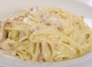 În fiecare weekend, în casa noastră, rețeta de spaghete cu smântână este nelipsită - a devenit preferata familiei noastre!