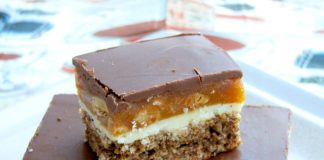 Descoperă senzația delicioasă a desertului Snickers făcut acasa