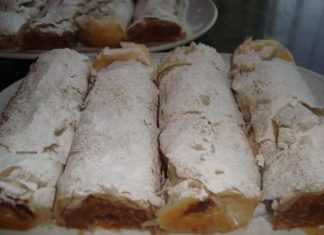 Bucură-te de o delicatesă ușor de preparat și incredibil de gustată: strudel cu mere și nucă, folosind doar câteva ingrediente simple!