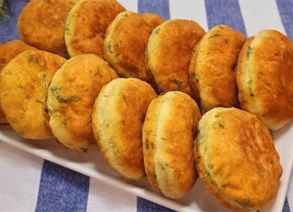 Gogoși rapide și delicioase cu iaurt și usturoi - o alternativă fără dospire