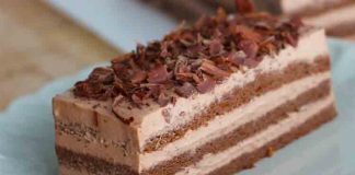 Prajitură Delicioasă cu Arome de Ciocolată și Cafea - O Delicatesă care Se Topește în Gura