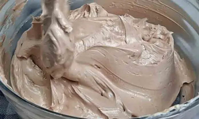 Unt, Lapte Condensat și Nutella - Crema Perfectă pentru Deserturi