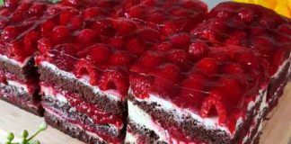 Reteta Zilei: Prajitura cu Crema de Brânză, Frișcă și Zmeură - O Delicatesă Aromată și Gustoasă