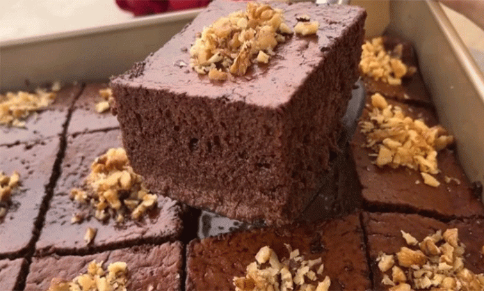 Prajitura de ciocolată - O delicatesă atât de moale încât se topește în gură