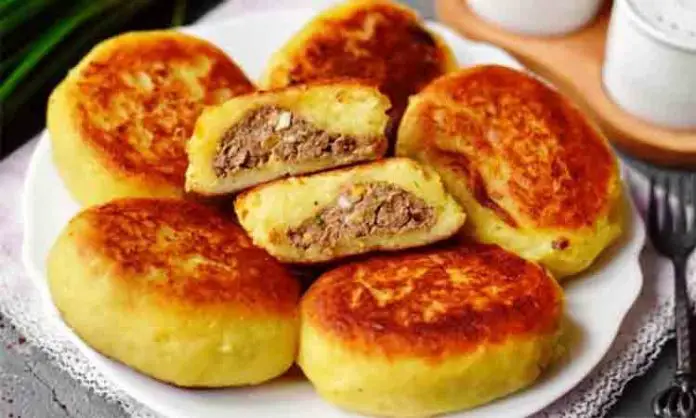  Chifteluțe din Piure de Cartofi cu Umplutură de Ficatei de Pui și Ceapă – O Delicatesă Savuroasă