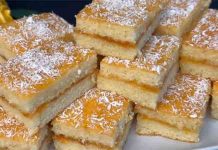 Prăjitură cu Iaurt, Gem si Lapte - Rapidă și Foarte Ușor de Preparat