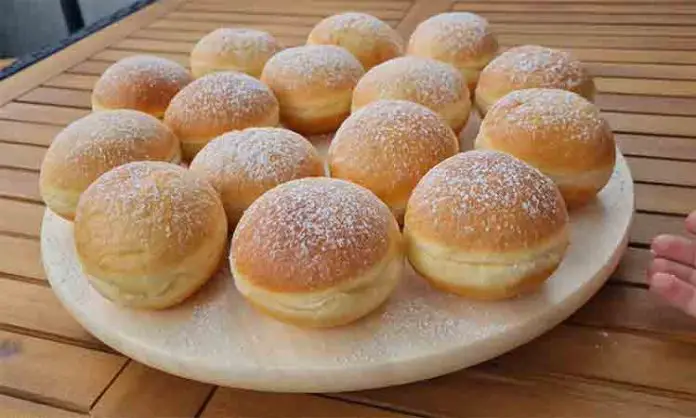 Gogoși de Casă Pufoase și Delicioase - Rețetă Simplă și Rapidă