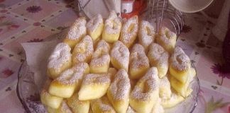 Aceste minciunele pufoase sunt perfecte pentru momentele când ai poftă de ceva dulce. Se prepară rapid și se mănâncă la fel de repede!