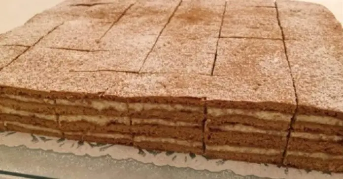 Descoperă secretul prăjiturii Albinița - O Rețetă Delicioasă ce ne aduce aminte de copilarie