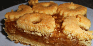 Încântă-ți familia și prietenii cu o delicioasă plăcintă cu mere, un desert gustos care poate fi preparat în orice moment al anului