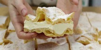 Experimentează senzația delicioasă a prăjiturii Ecler la tava, un desert cu gust de înghețată ce te va încânta cu siguranta