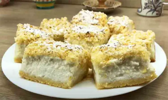 Descoperă Prajitura Rapidă cu Cremă de Iaurt: Rețetă Simplă și Delicioasă