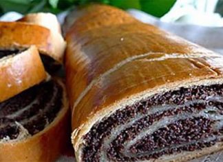 Rulada cu umplutura bogata de mac - baigli