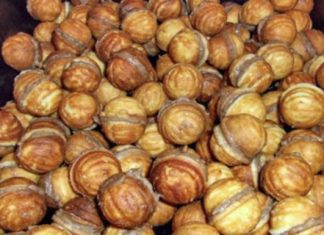 Rețeta tradițională de nuci umplute - Gustul copilăriei fără ingrediente scumpe
