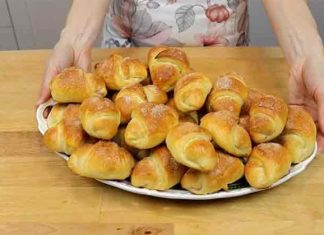 Mini Croissante cu Fructe la Cuptor- Gata în 50 de Minute