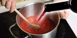 De ce să folosești vin roșu în bulion: Beneficii și sfaturi practice