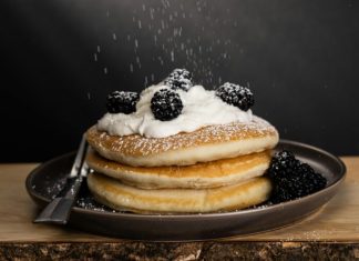 Descoperă rețeta perfectă pentru clătite americane
