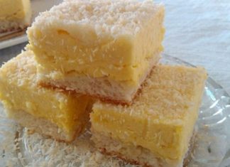 Prăjitura cu Cremă de Vanilie și Nucă de Cocos – Un Deliciu Simplu și Irezistibil