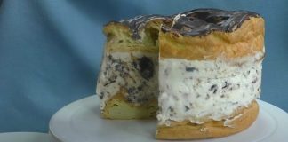 Tort Incredibil cu Cremă Pufoasă - Un Deliciu în Farfurie!