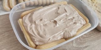 Desert Înghețată de ciocolată cu Doar 4 Ingrediente - Irezistibil de Bun!