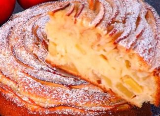 Prăjitură Rotundă "Un Trandafir Crește la Fereastra Mea" - Rețetă Delicioasă și Aspectuoasă