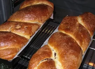 Cat timp coacem cozonacul ca să nu se arda si ce temperatura să folosim la cuptor