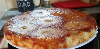 Rețetă Simplă de Prăjitură Răsturnată cu Ananas și Caramel