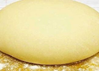 Rețetă Aluat Fraged pe Bază de Iaurt - Perfect pentru Pizza, Placinte, Briose