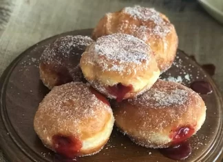 Rețetă de gogoși pufoase: Secretul unei texturi moi și delicioase