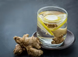 Apa cu ghimbir – bautura simpla care sustine un stil de viata sanatoasa